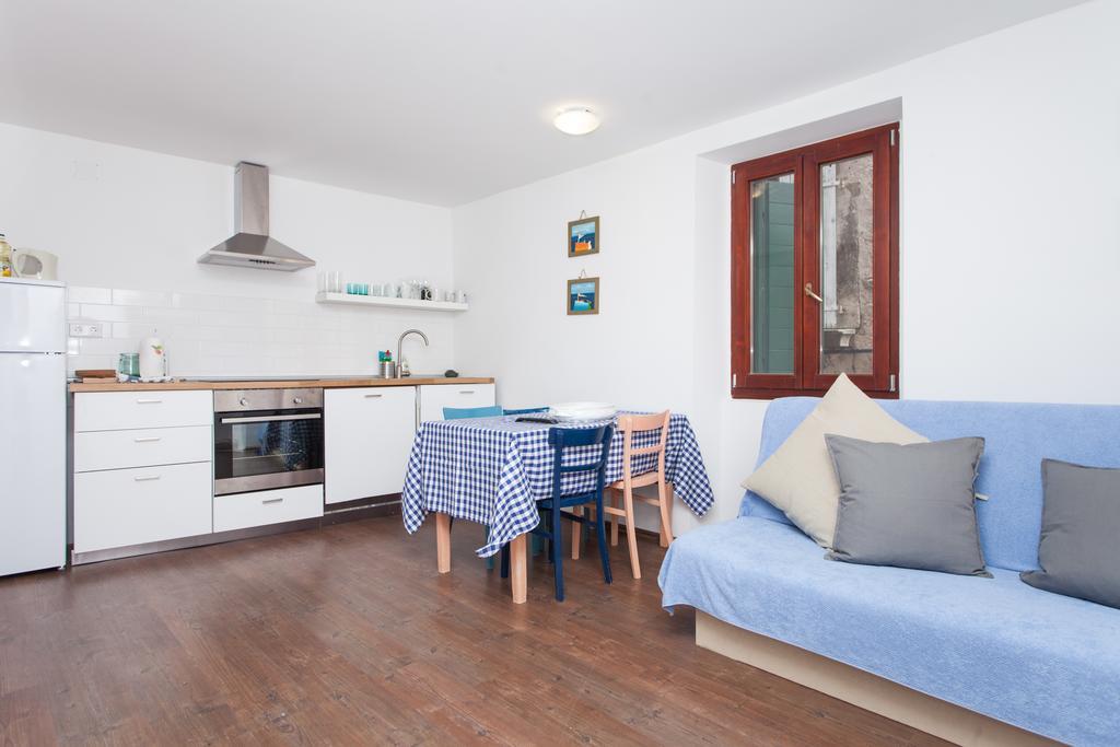 Apartment Zdenac Rovinj Room photo